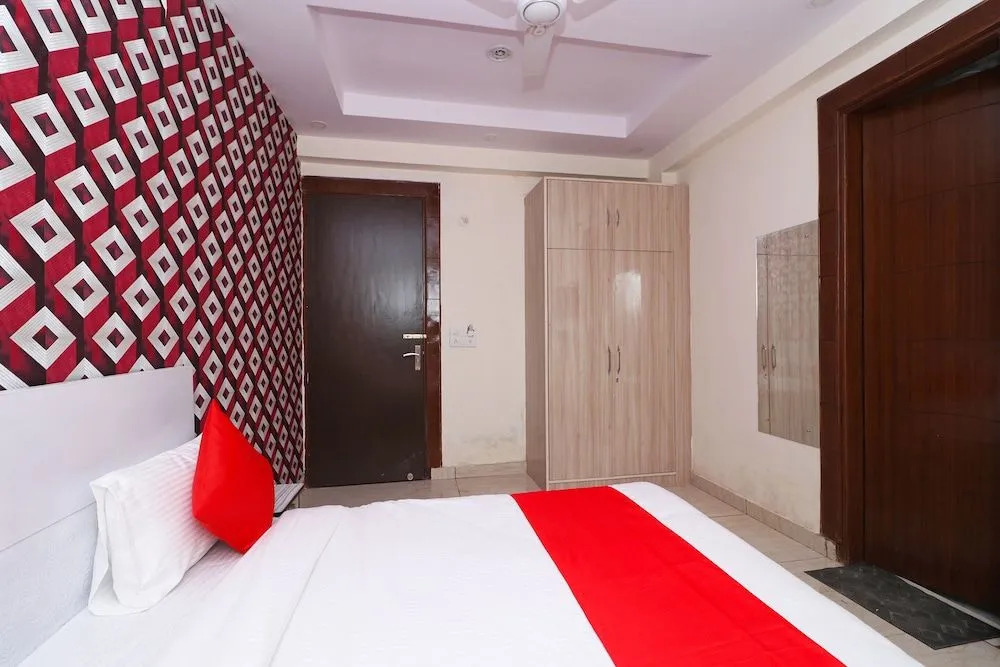 OYO 29362 Angel Pink Hotel