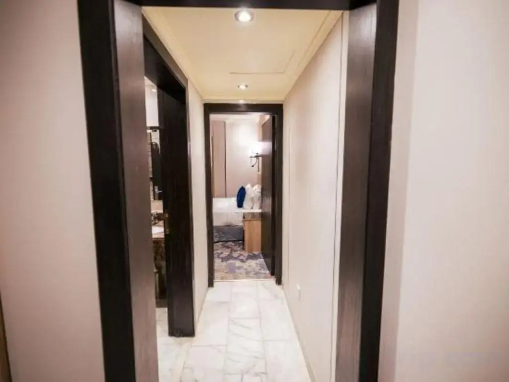 Ebreez Hotel