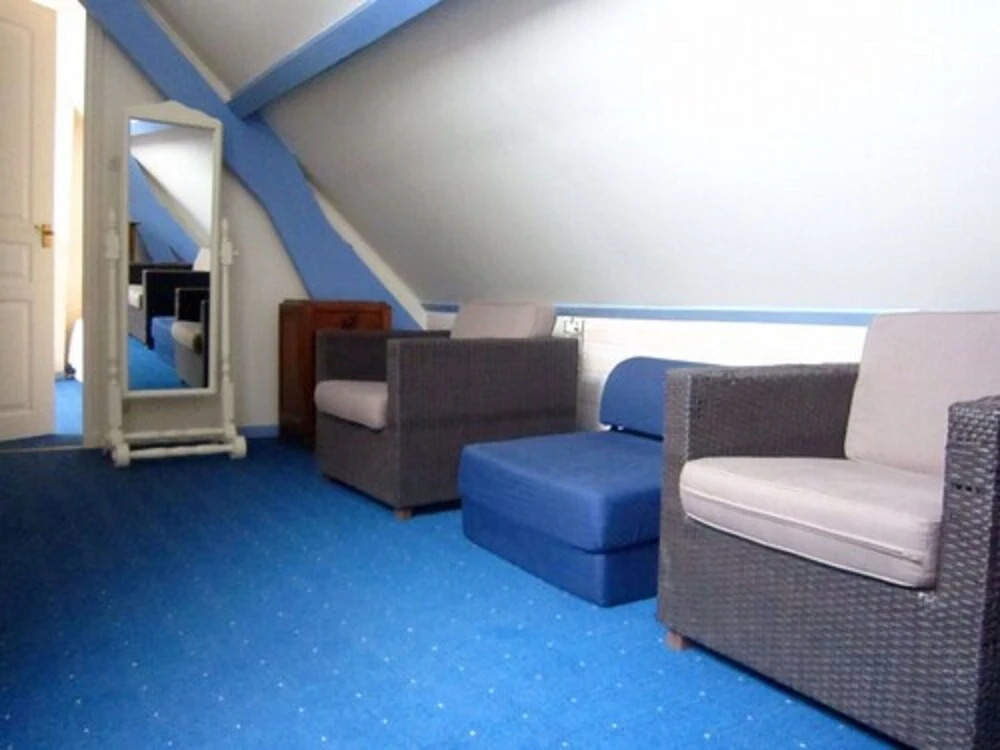 Stunning Holiday Home in Escalles near Sea