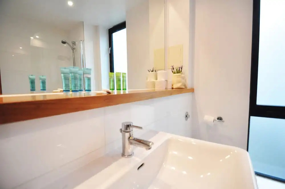 Modern Apartment in Old Street