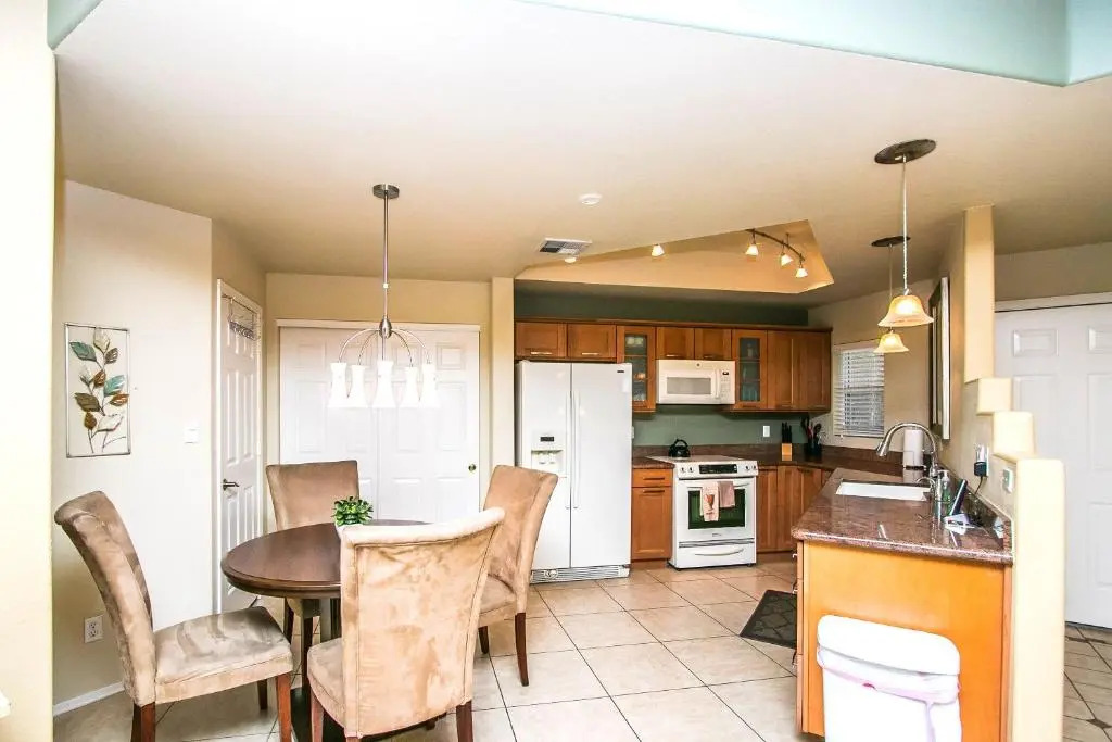 Private Resort Community -- ½ mile Walk to Hiking & Biking at N. Mtn. Preserve!