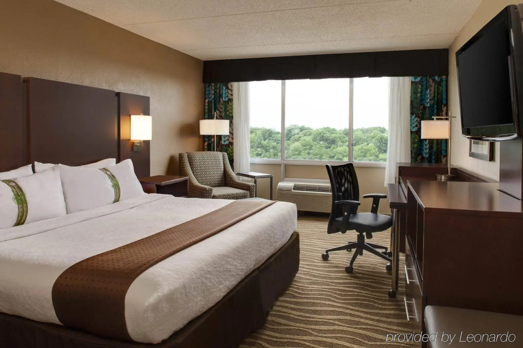 Holiday Inn Hotel & Suites Overland Park-West by IHG