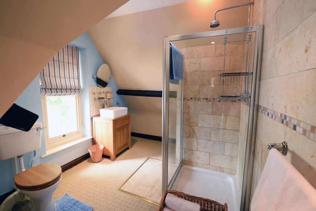 The Priory - Country Manor House, Log Burner, Sea Views, Pet Friendly