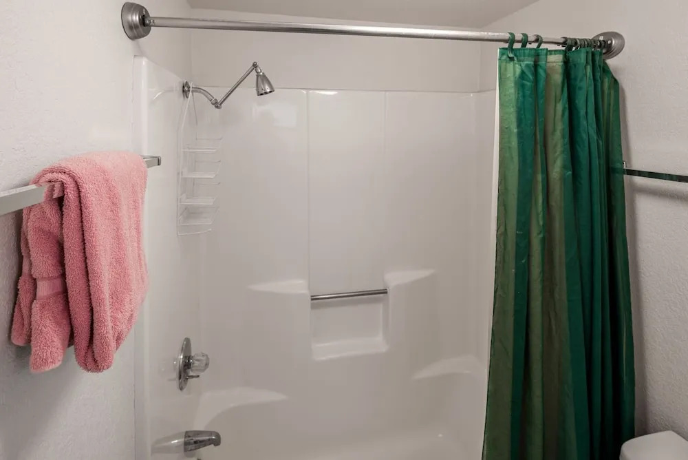 Aztex Retreat - Three Bedroom Cabin