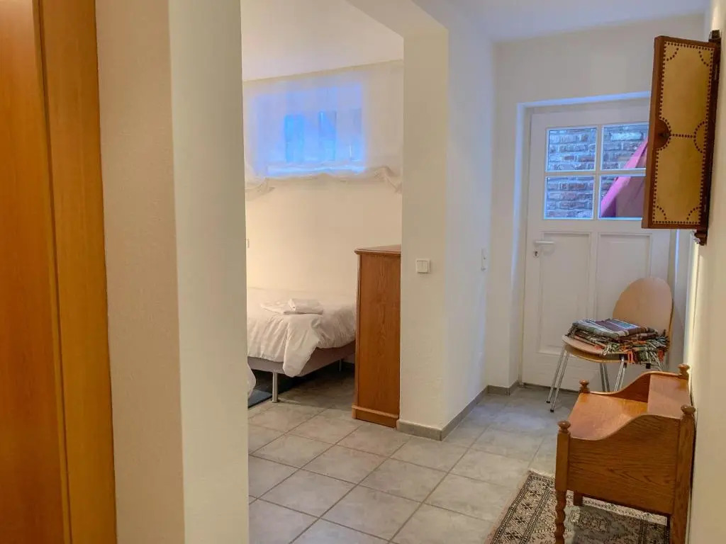 Tolstov Aparments - 1 und 2 Zimmer Wohnungen - 20 Min Messe DUS
