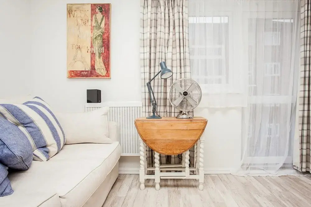 Stunning Spacious South London 1 Bed Apartment with Balcony