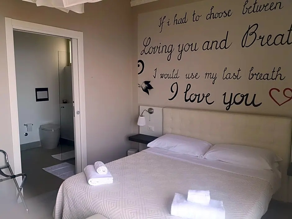 Athena Charming Rooms