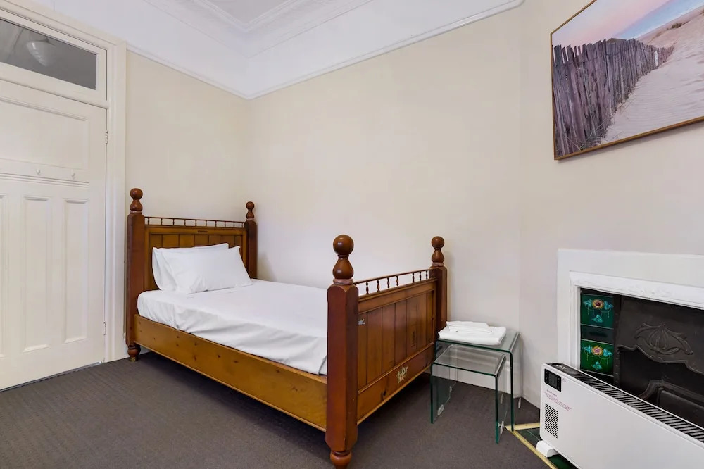 Drummoyne 3 Bedroom Home (62ALE)