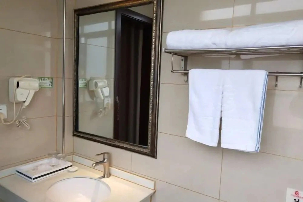95 Hotel Chain