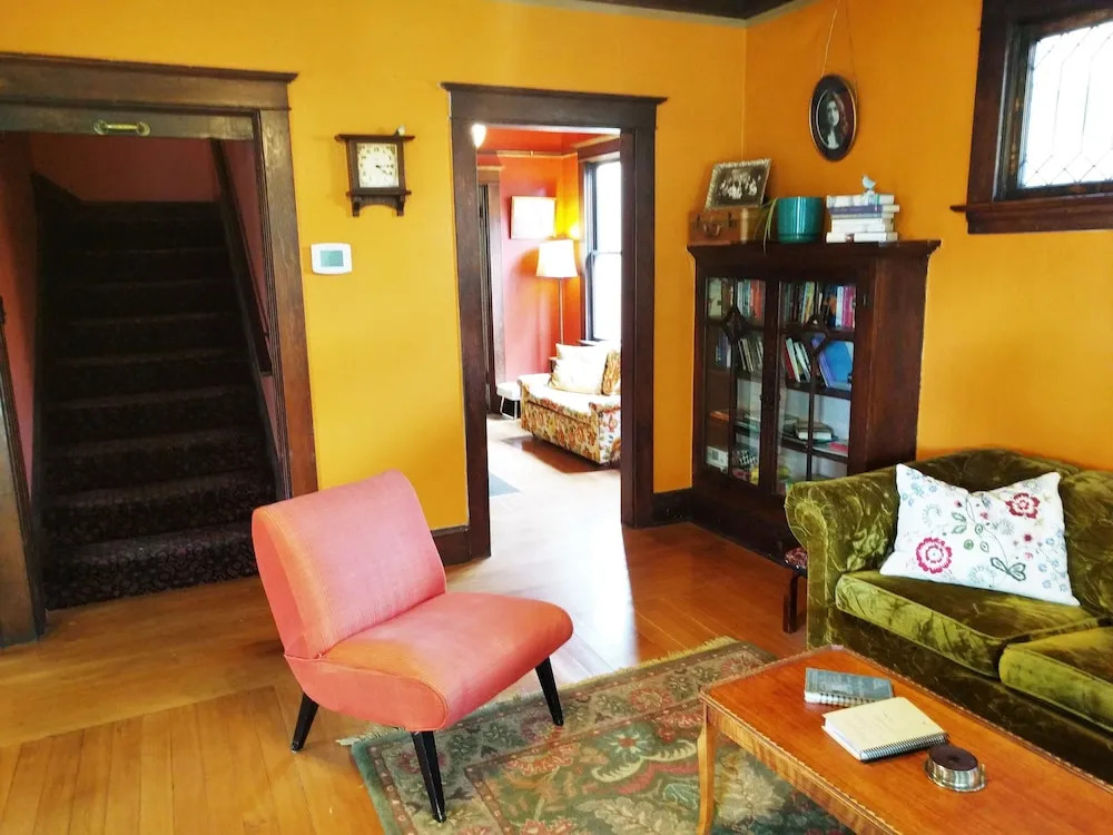 Bluebird Guesthouse