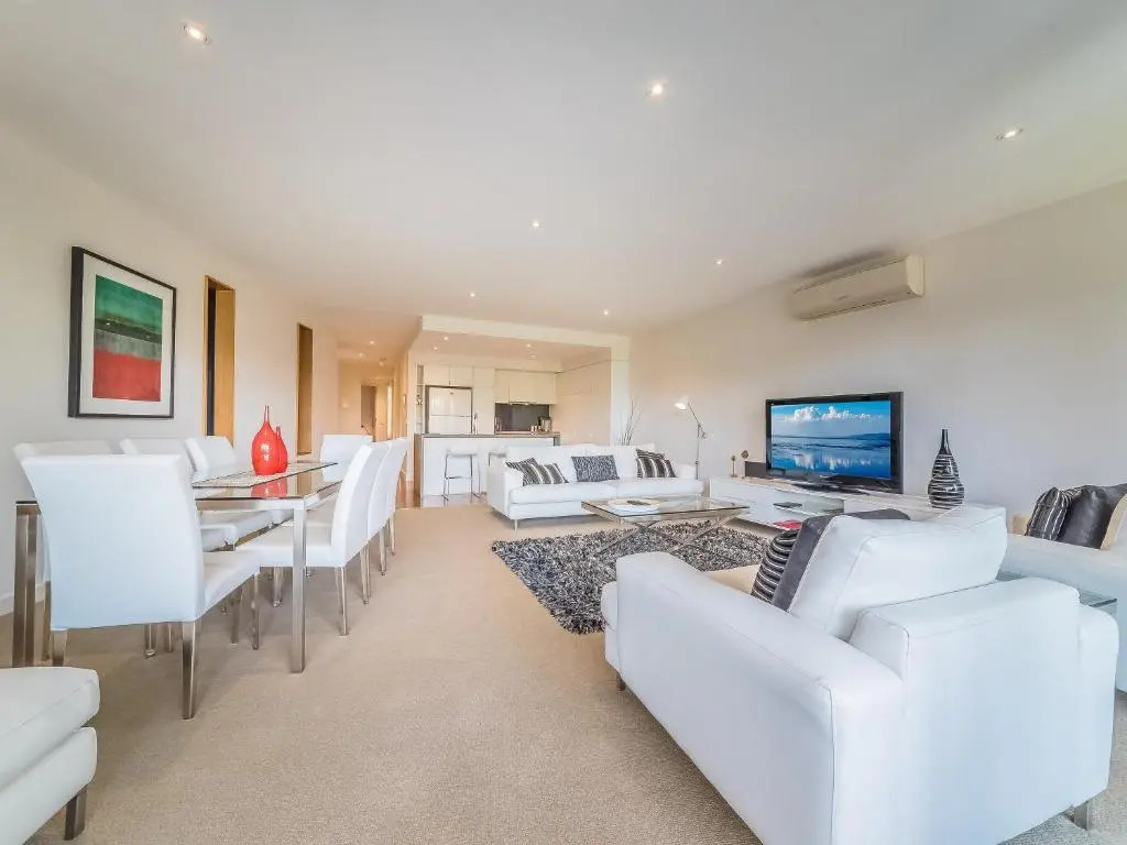 Cscape 3brm Apartment with a View