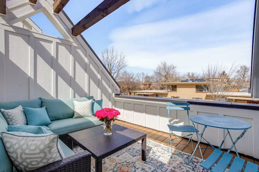 Luxe Designer Flat on Sloans Lake w/ Rooftop Deck