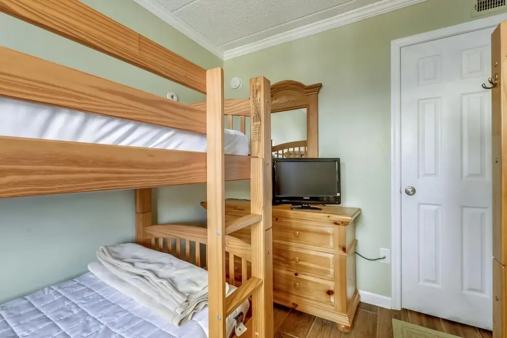 Bimini 107 2 Bedroom Condo by RedAwning