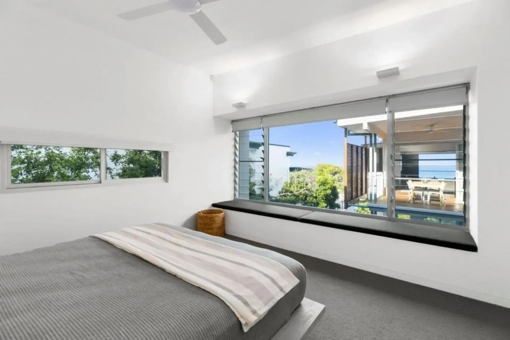 Seaview Tce Spectacular Home with Stunning Ocean and Headland Views