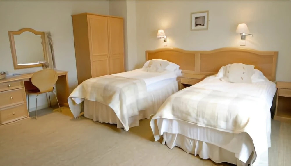 Glendorgal Hotel