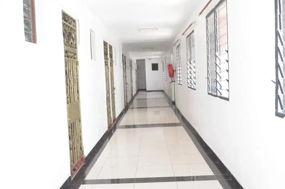Whitesun Safari Hotel