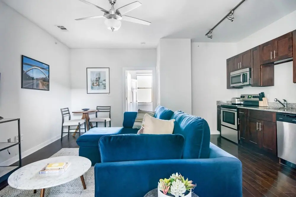 CozySuites Music Row Charming 1BR free parking 49