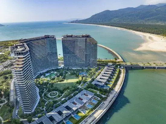 Liwo Surfing Seaview Hotel