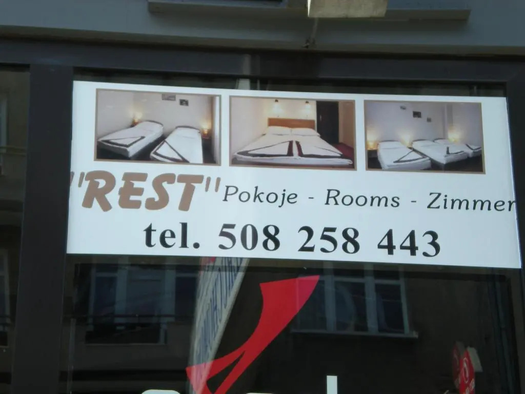 Rest- Pokoje z Łazienkami