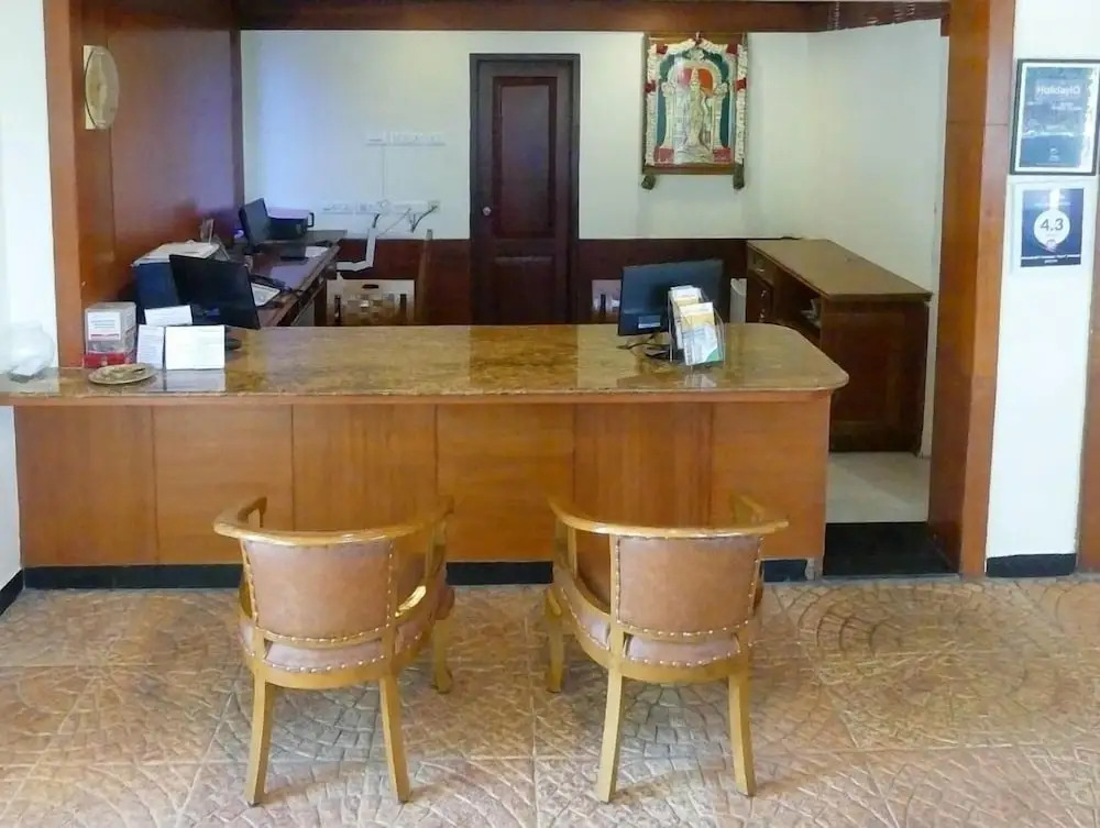 Meenakshi's Sunshine Hotel