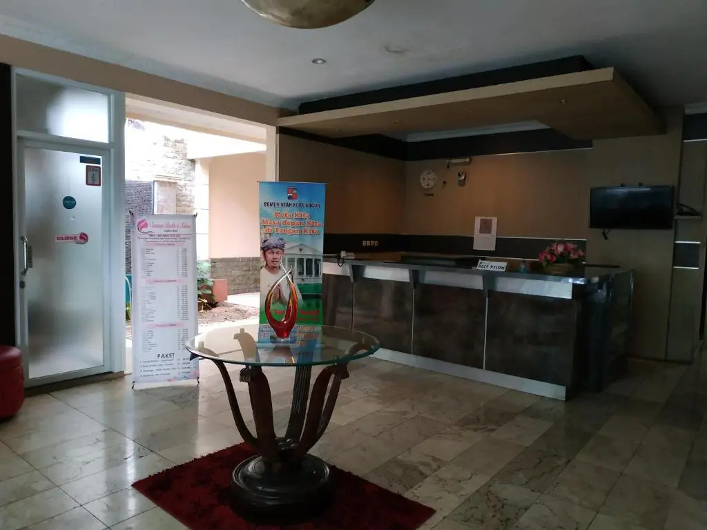SPOT ON 3858 Elsana Transit Hotel