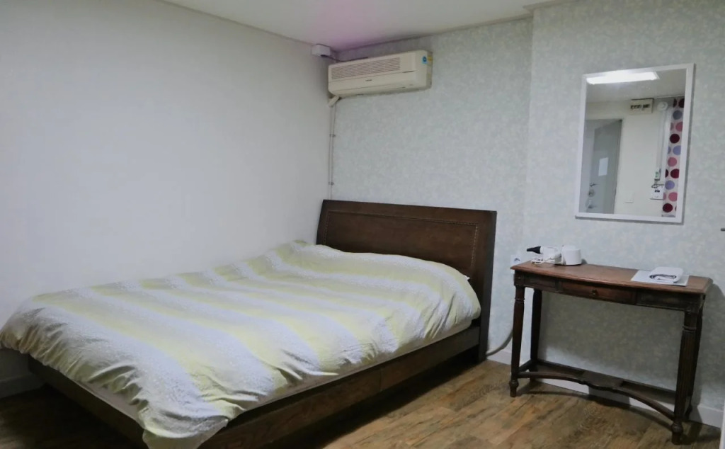Golden Pond Guest House