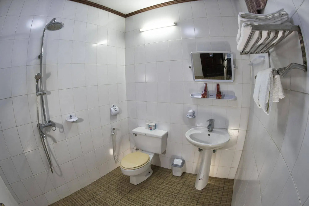 Mann Myanmar Inn