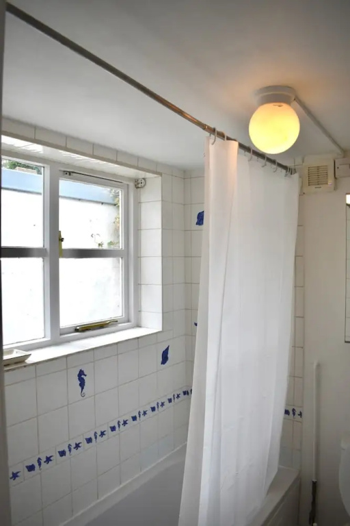 Central Brighton 2 Bedroom House With Garden