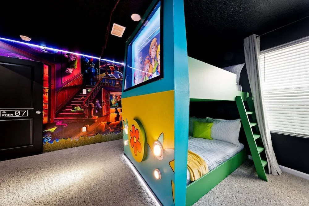 Orlando Oasis: Themed Rooms, Pool & Surf Simulator