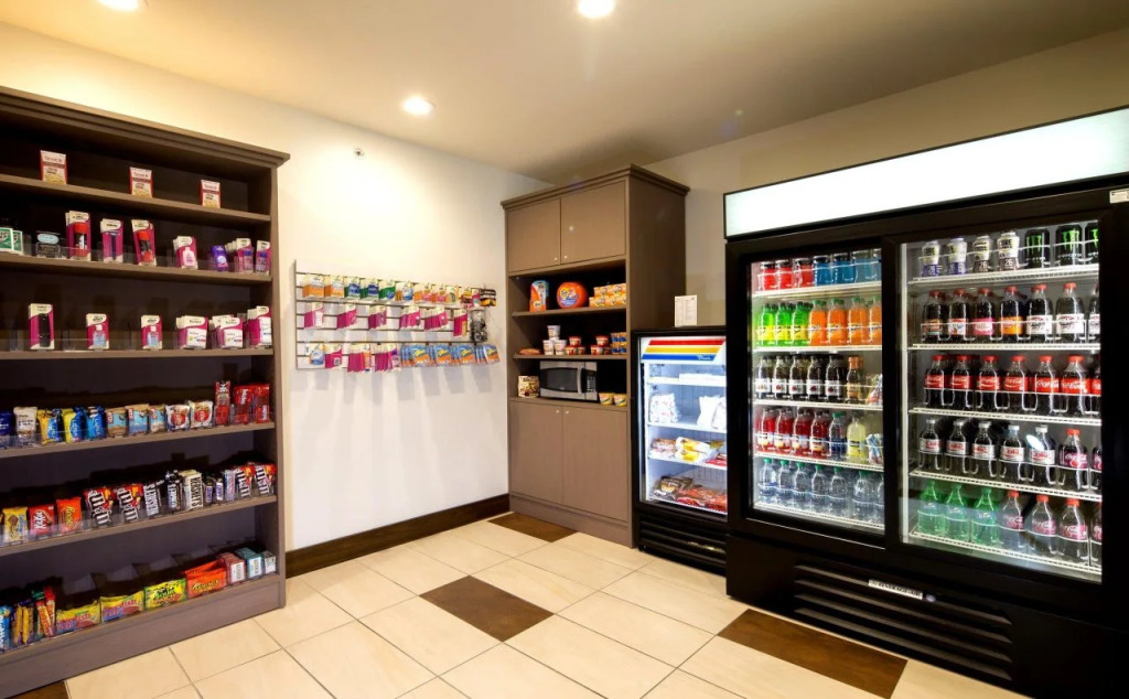 Holiday Inn Express & Suites - Gaylord by IHG