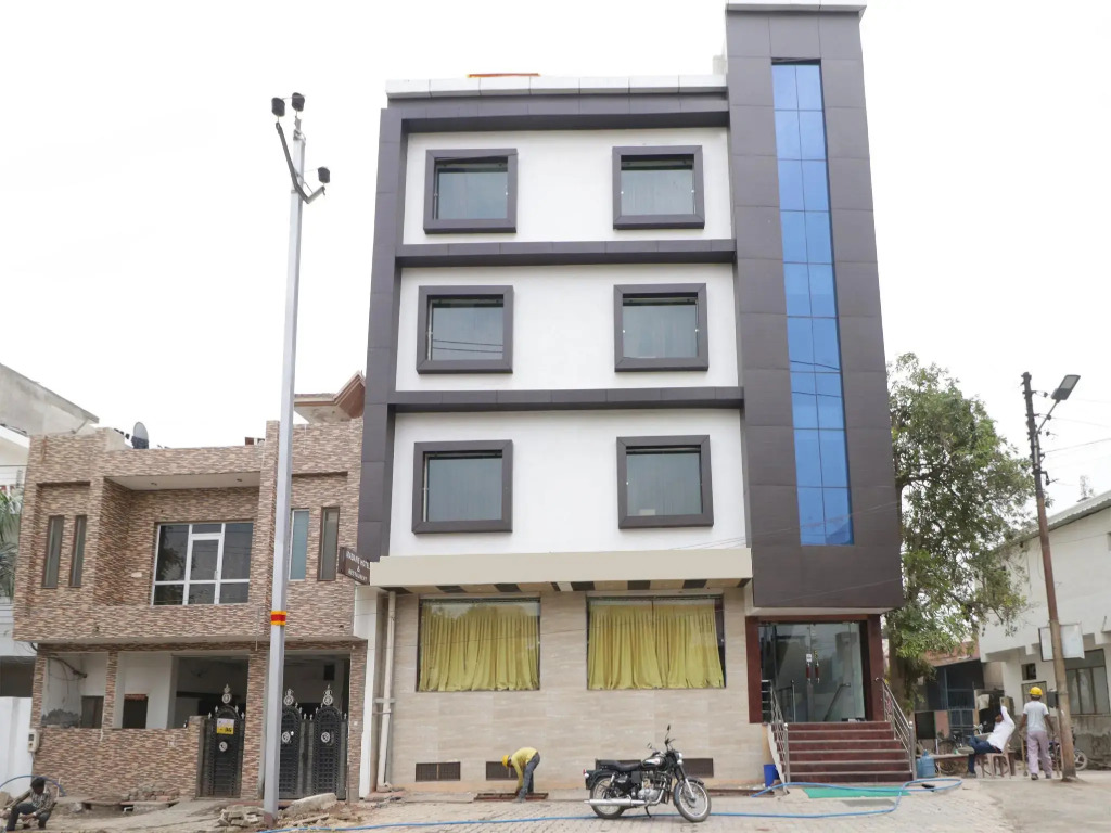 OYO 12750 Hotel Jalsa