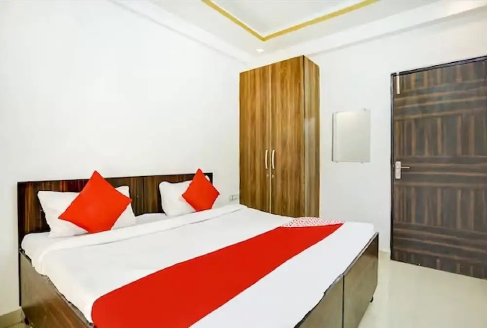 Hotel Golden Inn