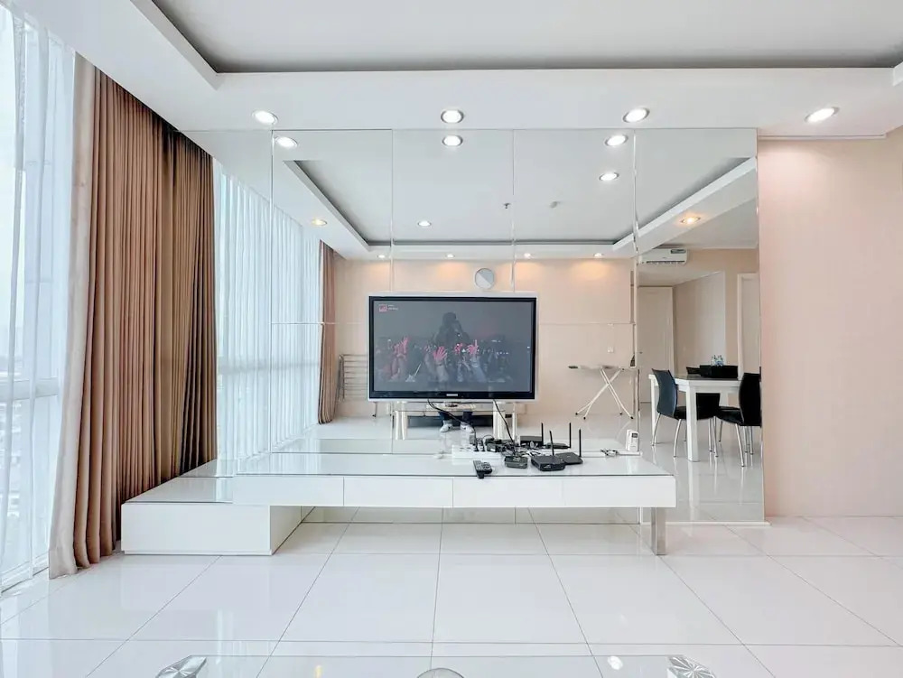 Restful And Simple 2Br At The Via And The Vue Apartment