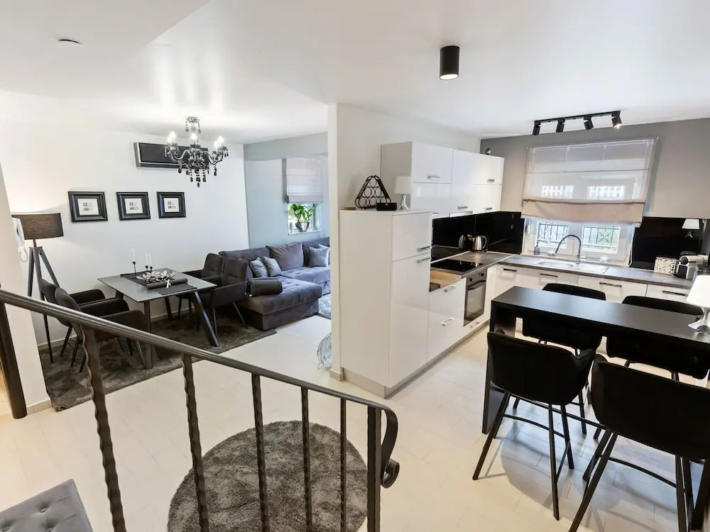 Modern Apartment in Zadar with Garden