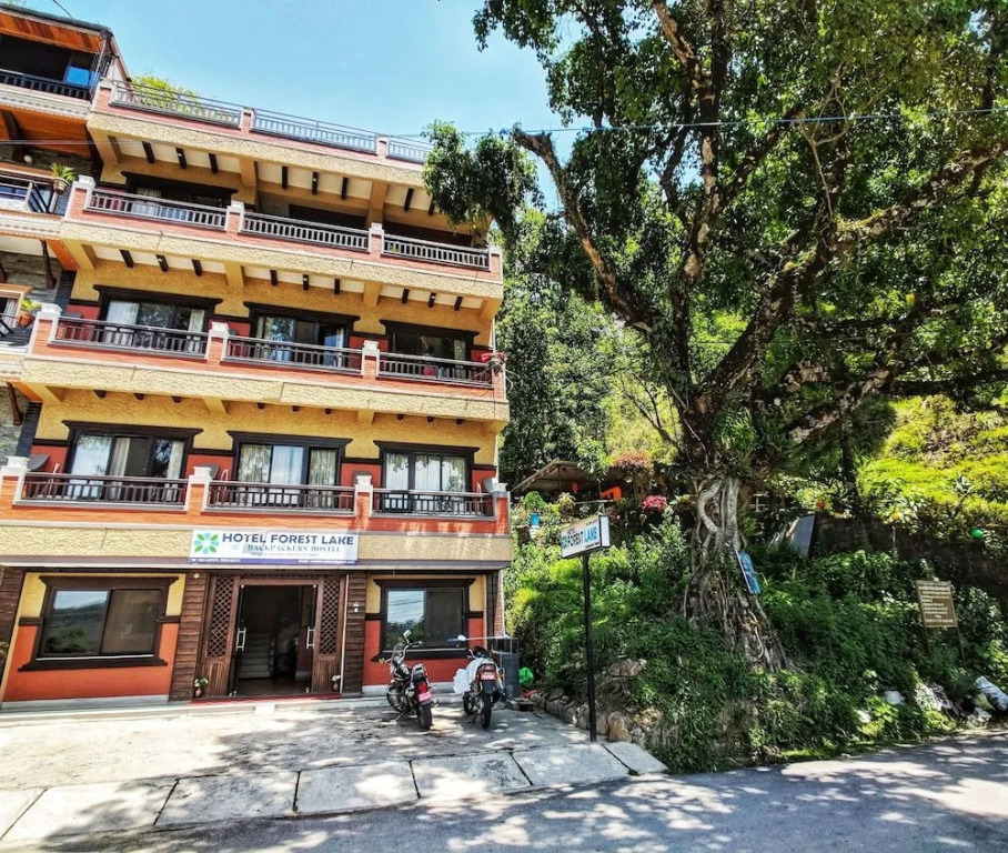 Hotel Forest Lake Backpackers Hostel