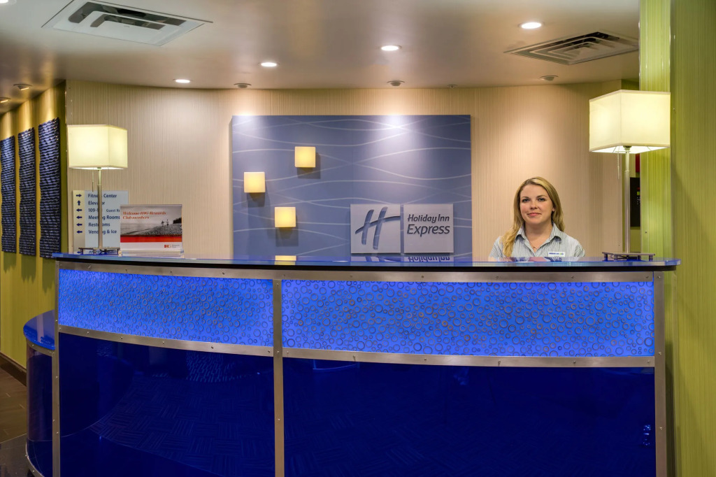 Holiday Inn Express & Suites Plant City by IHG