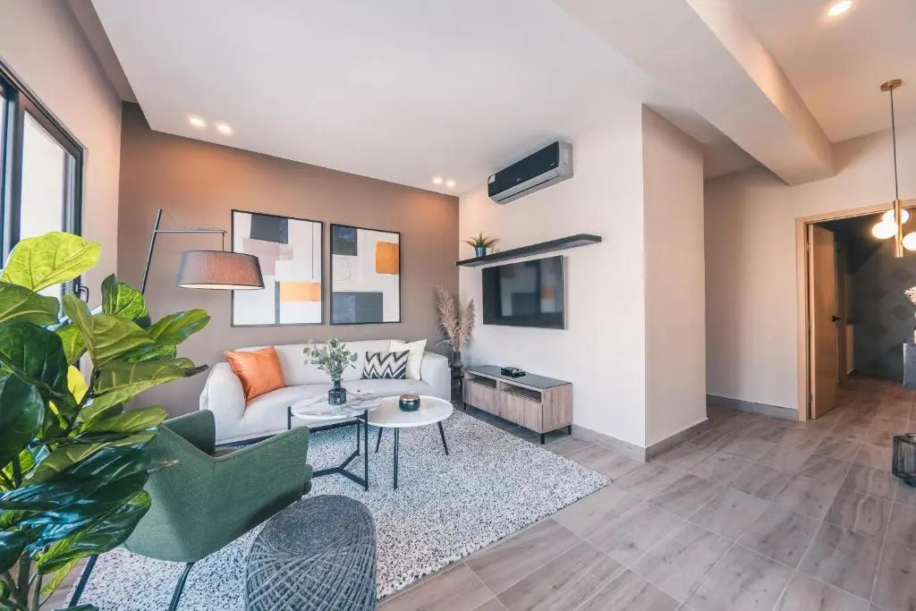 Fully Serviced Apartment at Regatta Living - 8B