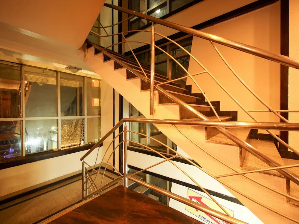 OYO 7752 Hotel Diva Residency