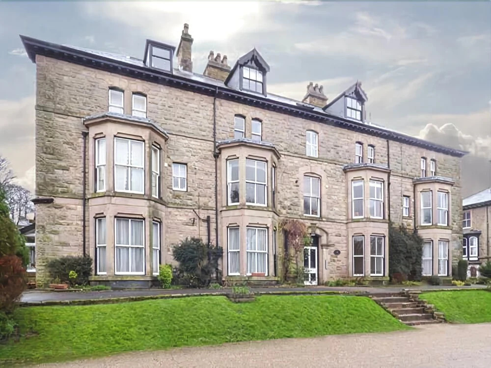 Flat 13 Sandringham Court