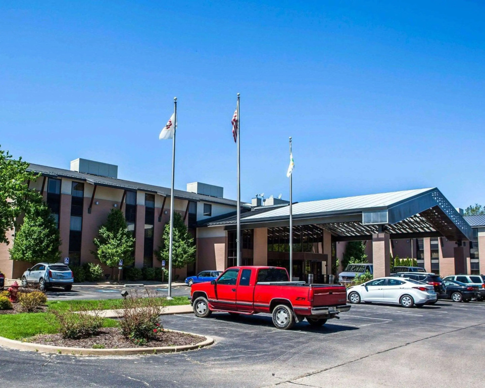 Quality Inn & Suites Peoria North