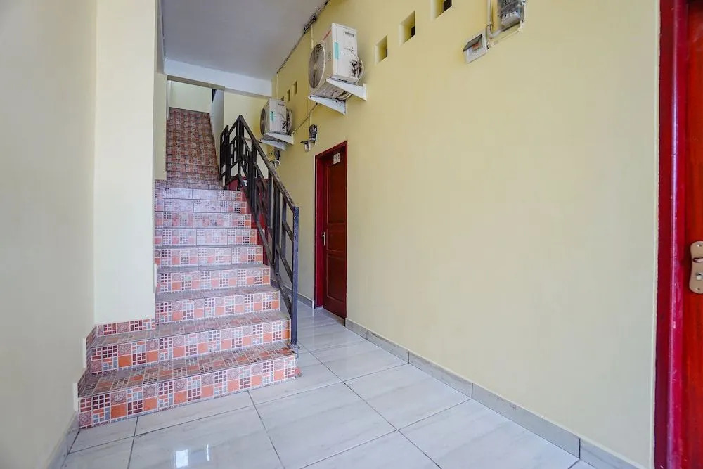 OYO 1914 Wisma Waraney