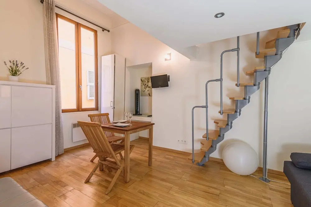 1 room apartment - Design and modern near the sea