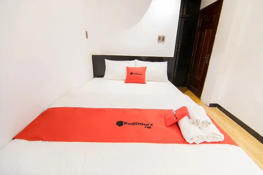 RedDoorz Plus near Ba Chieu Local Market