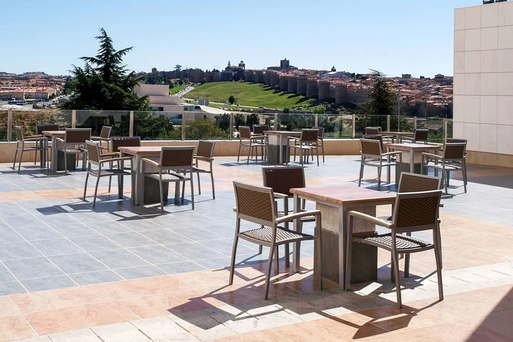 Hotel Sercotel Cuatro Postes