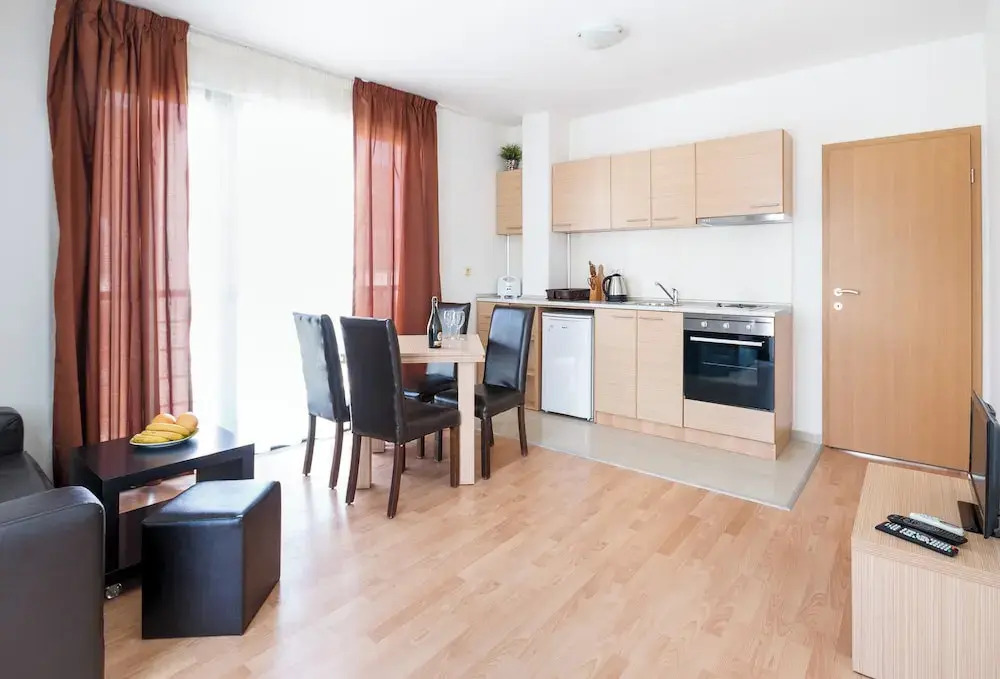 New Line Village Apartments, up to 4 Guests