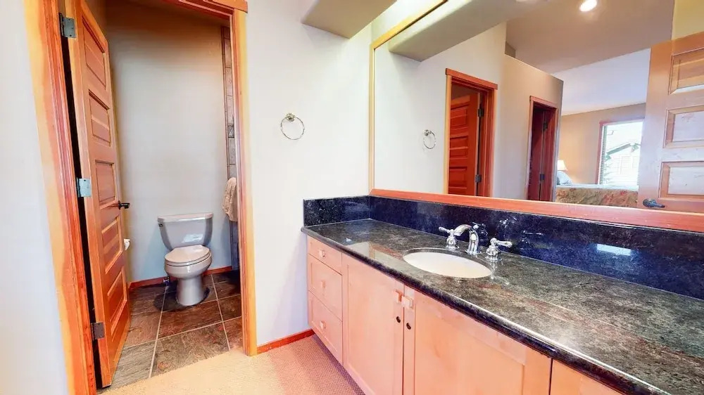 Snowcreek V 774 Gorgeous Mountain Views with Private Garage, Washer Dryer and Gas Grill by RedAwning