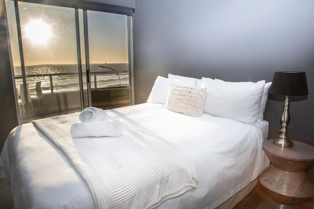 Spacious Luxury 3 Bedroom Apartment B401 Sea Spray