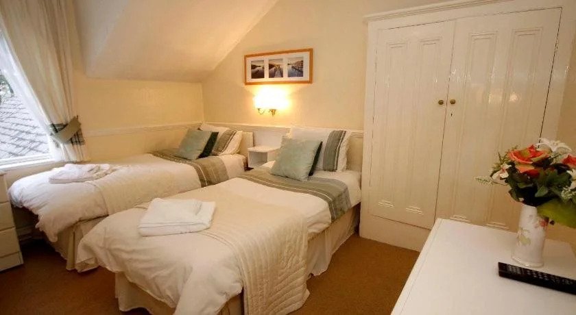Warwick Hotel