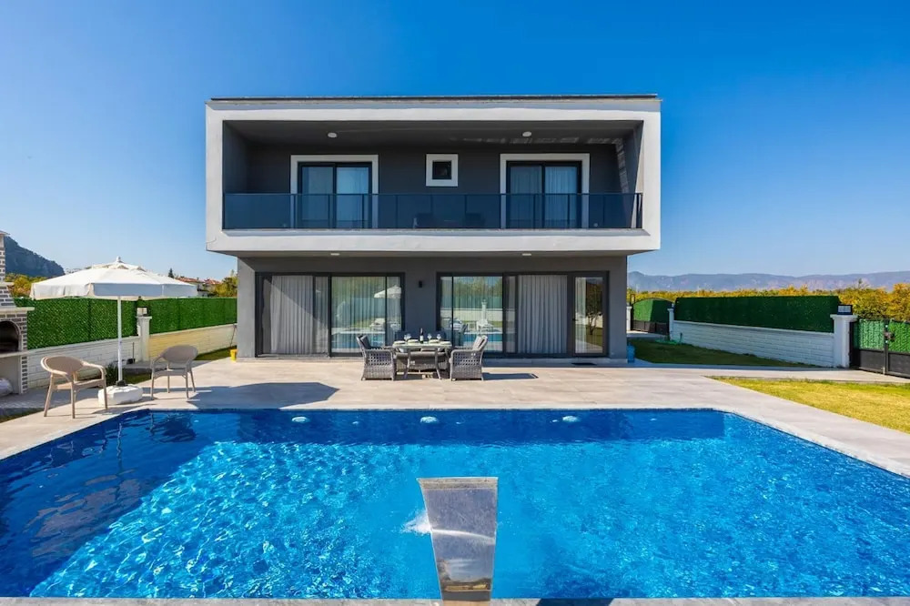 Villa Grand Yasar 4 With 4 Bedrooms and 4 Bathrooms