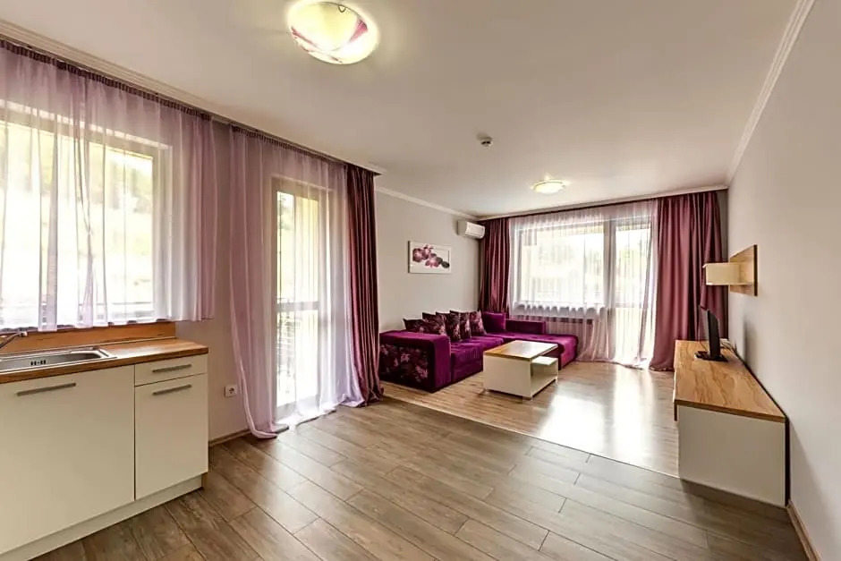 Enira Spa Hotel